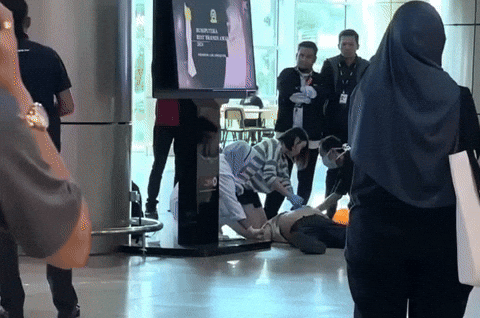 58d4b6a0e8004dd6a499524384e88c9f giphyupload GIF