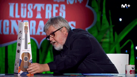 Ilustres Ignorantes Guitarra GIF by Movistar Plus+