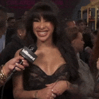 Yailin GIF