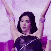 Earthquake Kim Jisoo GIF