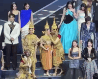 Fayeyaward GIF