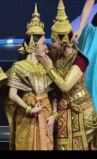 Fayeatom GIF