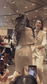 Fayeyaward GIF