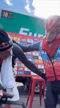 Ciclismo Saludo GIF by La Vuelta
