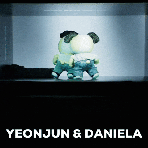 Yeonjun Daniela GIF