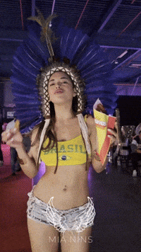 Walk Eat GIF
