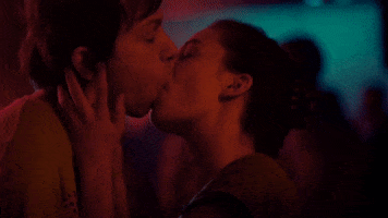 jona & ferdi kissing GIF by erpetem
