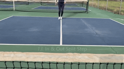 Bài tập bước vào ra kết hợp bước chia (In & Out Split Step)