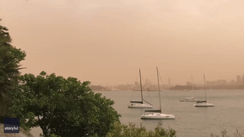 Iconic Sydney Harbour Landmarks Shrouded in Bushfire Haze