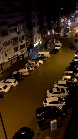 Torrential Rain Brings Flash Flooding to Izmir
