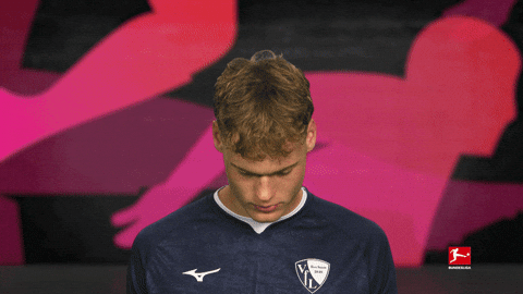 Look Up Vfl Bochum GIF by Bundesliga