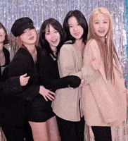 Le Sserafim GIF