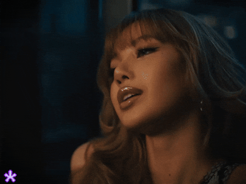 Lisa Blackpink GIF