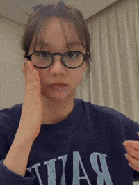 Stan Twitter Hyeri GIF