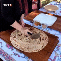 Hungry Pita Bread GIF by TRT