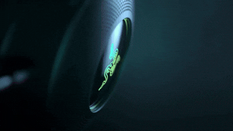 Animación mostrando el sonido envolvente de los audífonos Razer Kraken V3.