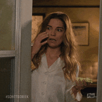 Scared Pop Tv GIF by Schitt's Creek