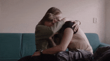 BNNVARA sad hug crying knuffel GIF