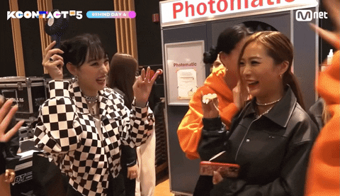 cf94ca740d894effb9dd30b4810fe757 giphyupload GIF