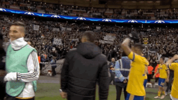 higuain hug GIF by JuventusFC