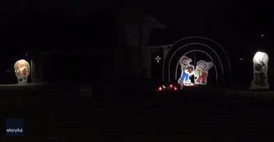 Super Light Show Brings Mario Brothers to Life