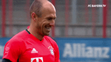 arjen robben laughing GIF by FC Bayern Munich