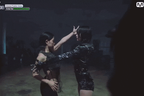 Momo Hana GIF