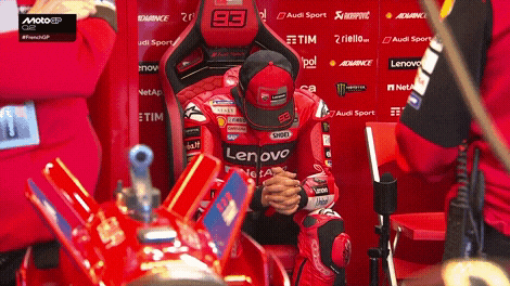 Le Mans Box GIF by MotoGP™