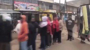 Long Lines of Voters Seen in Nairobi as Polls Open