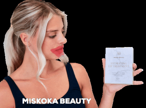 Miskoka giphygifmaker kiss beauty skincare GIF