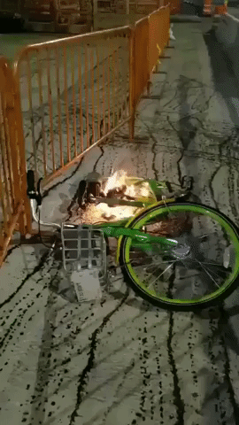 'Lithium Batteries are Safe' Says Lime After Footage of Flaming Bike Sparks Media Interest