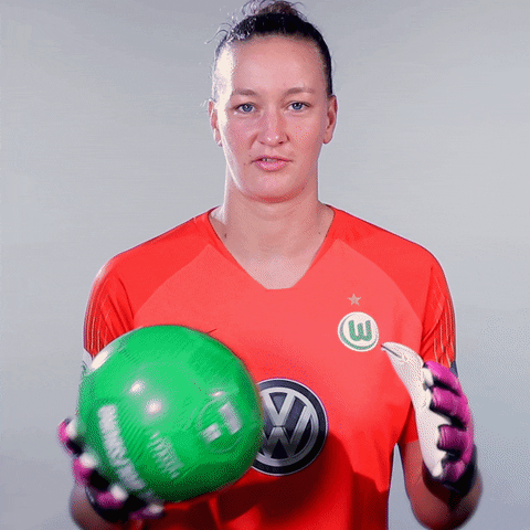 passing almuth schult GIF by VfL Wolfsburg