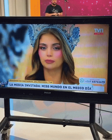 Ignacia Fernández GIF