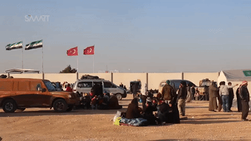 Turkish NGO Builds Camp at Syrian Border as Thousands Flee Aleppo