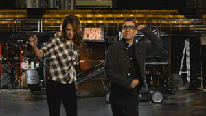 kristen wiig dance GIF by Saturday Night Live