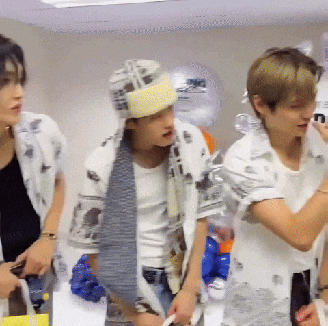 Idol Win GIF