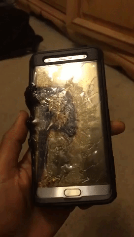 Samsung Halts Galaxy Note 7 Shipments Amid Reports of the Device Exploding