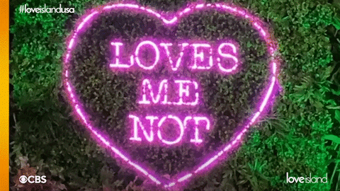 Loves Me GIF by LoveIslandUSA