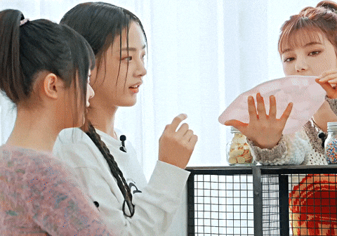 Helmets giphyupload kpop dance pretty GIF