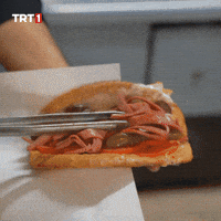 Hungry Night GIF by TRT