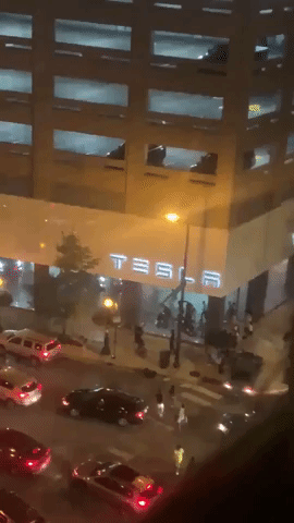 Tesla Store Among Outlets Targeted in Chicago Looting