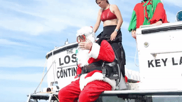 Santa Claus Spotted Scuba Diving in Florida Keys