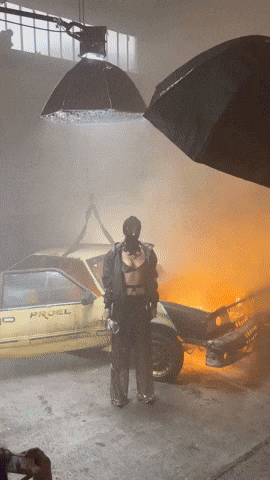 cattura giphyupload fire day model GIF