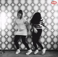 sofie engelen lara chedraoui GIF by Studio Brussel