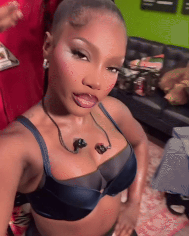 HotGirlJay99 doechii GIF