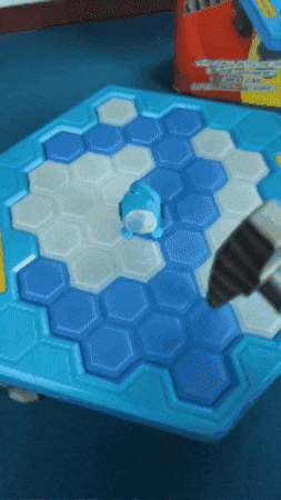 Juego Salva al Pingüino GIF
