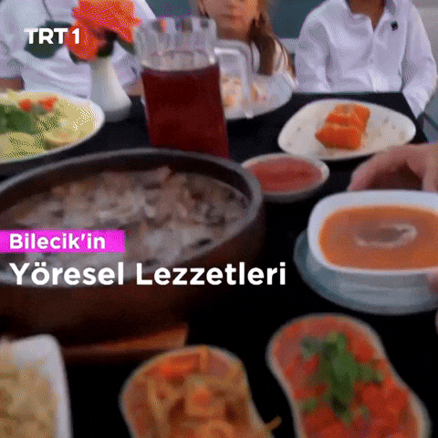 Hungry Dinner Table GIF by TRT