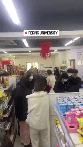 Students in Beijing Gather Supplies After Lockdown Announcement