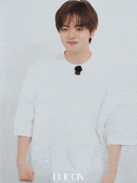 Leo GIF