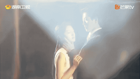 Чэн Лэй и Сюй Жо Хань приступили к съёмкам республиканской дорамы «Плач осени» 7 Чэн Лэй и Сюй Жо Хань приступили к съёмкам республиканской дорамы «Плач осени»